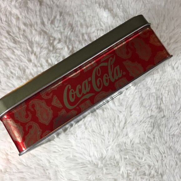 NWOT Coca-Cola 'Coke Santa' 1000 Piece Puzzle in Collectible Tin - Picture 9 of 11